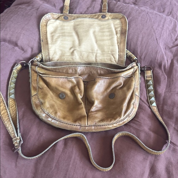 🇩🇪Liebeskind Berlin ‘Hailey’ Tan Leather studded, punk rock, crossbody purse EUC - Picture 5 of 16